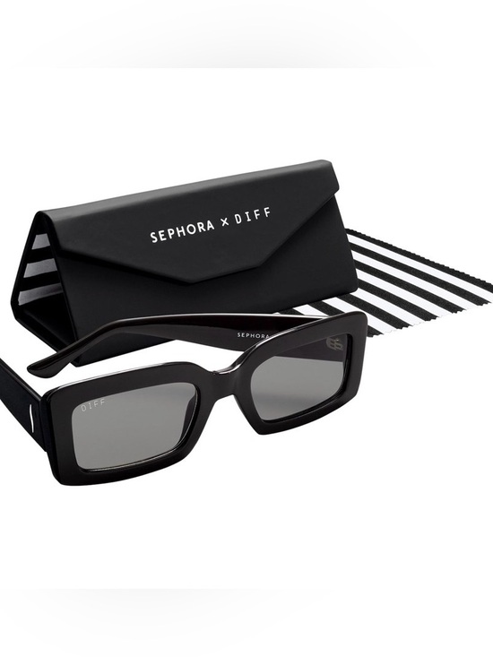 Diff Eyewear Accessories - Diff Eyewear x Sephora Black Rectangular Sunglasses